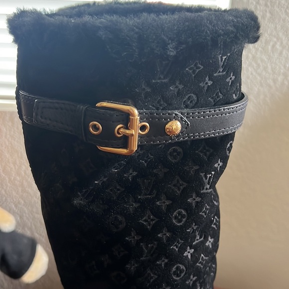 LOUIS VUITTON winter boots - Picture 9 of 9